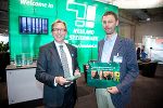 Landesrat Dr. Christian Buchmann und Ing. Gerd Holzschlag (SFG-Prokurist) beim Informationsstand der SFG auf der Research 2010. © SFG Landesrat Dr. Christian Buchmann und Ing. Gerd Holzschlag (SFG-Prokurist) beim Informationsstand der SFG auf der Research 2010.