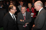 LR Buchmann, Magna CEO Prof. KR Ing. Sigi Wolf und President GM Europe Carl-Peter Forster © Schiffer