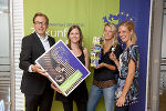 v.l.: Landesrat Dr. Christian Buchmann, Silvia Vollnhofer, Angelika Simbeni und Sandra Frank © Fischer