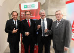 v.l.: Mag. Peter Hochegger (Direktor-Stv. WK Steiermark), Dr. Christian Buchmann (Landesrat f. Wirtschaft und Innovation), Dr. Ernst Rath (Leiter Geschäftsfeld Kommerz Steiermärkische Sparkassse), Dr. Burghard Kaltenbeck (Geschäftsführer SFG) © Frankl