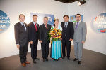 LR Christian Buchmann, Bgm. Siegfried Nagl, BP Heinz Fischer, Blumenkönigin Lisa Elsnegg, LH Franz Voves und Messe-CEO Armin Egger (v.l.) © MCG