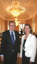 Wirtschaftslandesrat Dr. Christian Buchmann und Finanzlandesrätin Dr. Bettina Vollath © Land Steiermark