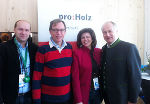 v.l.: GF proHolz Austria Mag. Georg Binder, LR Dr. Christian Buchmann, Obfrau Fachgruppe Holzindustrie Steiermark Monika Zechner MIM, LR Johann Seitinger. © kk