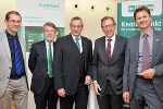 Treffen bei der B. Braun Melsungen AG (v.li.): Clusterchef Dr. Robert Gfrerer; Dr. Hans-Otto Maier, Senior Vice President, CoE Automated Infusion Systems, B. Braun Melsungen AG; Dr. Meinrad Lugan, Mitglied des Vorstandes der B. Braun Melsungen AG; Wirtschaftslandesrat Dr. Christian Buchmann; Dr. Martin Ellmerer, Leiter des Entwicklungsbüros von B. Braun in Graz © HTS