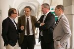 v.l.: Dr. Christian Buchmann (Landesrat für Wirtschaft, Europa und Kultur), Univ.-Prof. Dr. Thomas Pieber (Medizinische Universität Graz), DI Robert Schwarz (Geschäftsführer VTU Holding GmbH), DI Dr. Robert Gfrerer (Clustermanager HTS) © Das Kunztfoto v.l.: Dr. Christian Buchmann (Landesrat für Wirtschaft, Europa und Kultur), Univ.-Prof. Dr. Thomas Pieber (Medizinische Universität Graz), DI Robert Schwarz (Geschäftsführer VTU Holding GmbH), DI Dr. Robert Gfrerer (Clustermanager HTS)