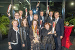 Bundesministerin Dr. Sophie Karmasin, Landesrat Dr. Christian Buchmann und WK-Steiermark Präsident Josef Herk gratulierten den frauen- und familienfreundlichsten Betrieben der Steiermark 2013. © kk