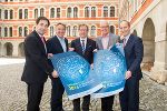 v.l.: Armin Egger (CEO/Vorstand Messe Congress Graz Betriebsgesellschaft m.b.H.), Ing. Josef Herk (Präsident der WKO-Steiermark), Landesrat Dr. Christian Buchmann, Stadtrat Univ. Doz. DI Dr. Gerhard Rüsch und Mag. Franz Kerber (Vorstandsvorsitzender-Stv. Steiermärkische Sparkasse). © MCG / Wiesner v.l.: Armin Egger (CEO/Vorstand Messe Congress Graz Betriebsgesellschaft m.b.H.), Ing. Josef Herk (Präsident der WKO-Steiermark), Landesrat Dr. Christian Buchmann, Stadtrat Univ. Doz. DI Dr. Gerhard Rüsch und Mag. Franz Kerber (Vorstandsvorsitzender-Stv. Steiermärkische Sparkasse).