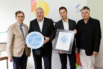 v.l.: Christian Buchmann (Wirtschaftslandesrat), Franz Möstl (Geschäftsführer Almenland Stollenkäse), Gernot Möstl (Almenland Stollenkäse), Eberhard Schrempf (Geschäftsführer Creative Industries Styria). © Creative Industries Styria v.l.: Christian Buchmann (Wirtschaftslandesrat), Franz Möstl (Geschäftsführer Almenland Stollenkäse), Gernot Möstl (Almenland Stollenkäse), Eberhard Schrempf (Geschäftsführer Creative Industries Styria).