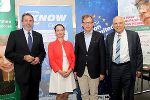 v.l.n.r.: Prof. DI Dr. Ulrich Bauer (Vizerektor TU Graz), Univ.-Prof. Dr. Stefanie Lindstaedt (CEO Know-Center), Landesrat Dr. Christian Buchmann, Prof.Dr.hc. Helmut List (AVL List GmbH) © steiermark.at