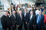 v.l. Eberhard Schrempf (Geschäftsführer Creative Industries Styria), Heinz Leitner (CEO Komptech), Karl P. Pfeiffer (Rektor FH JOANNEUM), Michael Lanz (Studiengangsleiter Industrial Design an der FH JOANNEUM), Christian Buchmann (Landesrat für Wirtschaft, Tourismus, Europa und Kultur), Heinrich Schäperkötter (Leiter Innovationsstrategie bei Schaeffler AG) © CIS