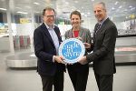 Wirtschaftslandesrat Christian Buchmann, Stefanie Schöffmann (look! design) und Gerhard Widmann (Flughafen Graz); v.l. © CIS/Ulrike Rauch Wirtschaftslandesrat Christian Buchmann, Stefanie Schöffmann (look! design) und Gerhard Widmann (Flughafen Graz); v.l.