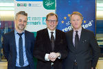 v.l.: DI Stefan Thanner (General Manager CoC Contract Manufacturing Magna Steyr), Dr. Christian Buchmann (Wirtschaftslandesrat), Mag. Jochen Pildner-Steinburg (Präsident IV Steiermark).