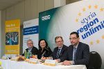 v.l.: Burghard Kaltenbeck (SFG), Elisabeth Meixner (Präsidentin Landesschulrat Stmk.), LR Christian Buchmann, Peter Szabó (GF A&R Carton). © SFG/Frankl v.l.: Burghard Kaltenbeck (SFG), Elisabeth Meixner (Präsidentin Landesschulrat Stmk.), LR Christian Buchmann, Peter Szabó (GF A&R Carton).