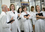 Landesrätin Barbara Eibinger-Miedl zu Gast bei den Erlebniswelt Wirtschaft Hochschultouren bei AT&S in Leoben. © CIS/Ulrike Rauch