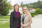 v.l.: Gastgeberin der WirtschaftsreferentInnenkonferenz Landesrätin Barbara Eibinger-Miedl mit Wirtschaftsministerin Margarete Schramböck.