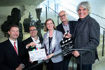 Präsentierten den neuen Steiermark Standort-Film (v.l.): Franz Mayr-Melnhof-Saurau (Vizepräsident IV-Steiermark), Christoph Ludwig (Geschäftsführer SFG), Barbara Eibinger-Miedl (Wirtschaftslandesrätin), Benedikt Bittmann (Vizepräsident WK Steiermark), Michael Schlamberger (ScienceVision, Gestalter des Standortfilms).  © SFG/Oliver Wolf